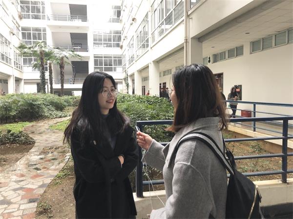 公司召开雷锋日主题采访活动