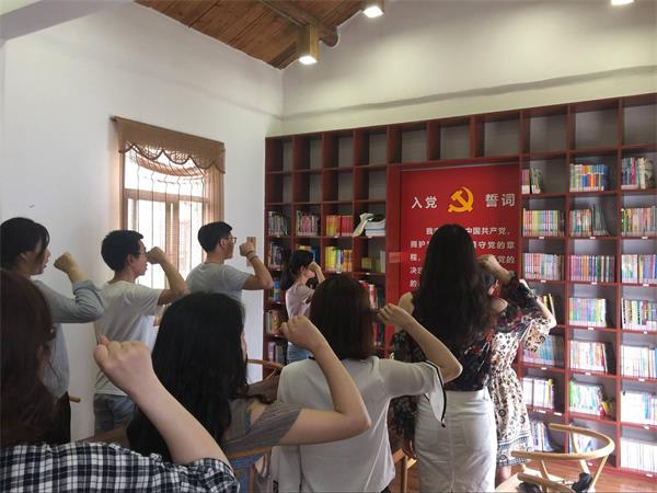 7022zz至尊国际研究生“科技文化月”系列活动圆满结束