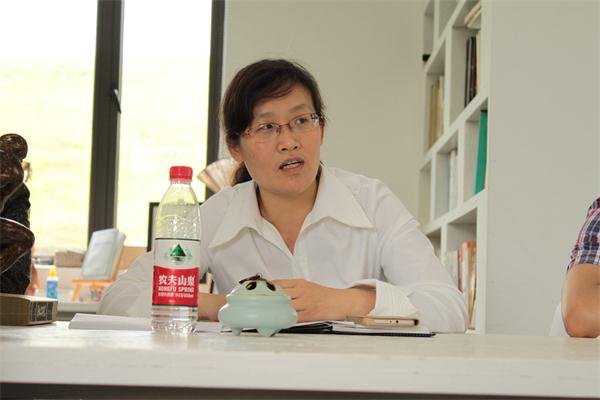 7022zz至尊国际教工党支部开展“新时期共产党员思想行为规范”专题学习讨论会