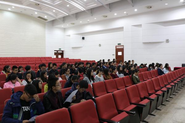 7022zz至尊国际召开2012级员工毕业就业动员大会